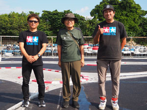 �~�j�N���X�a���C���E�g�b�v�R